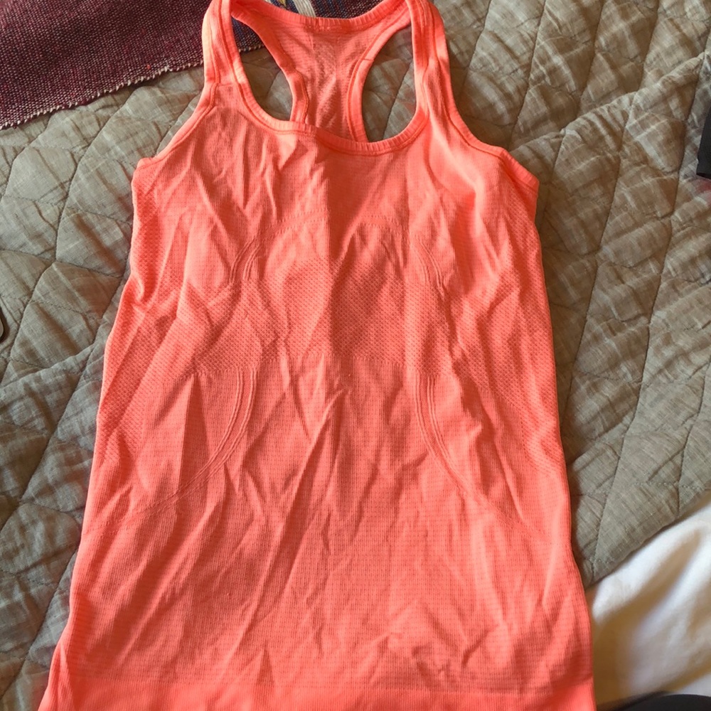 Lululemon tank top